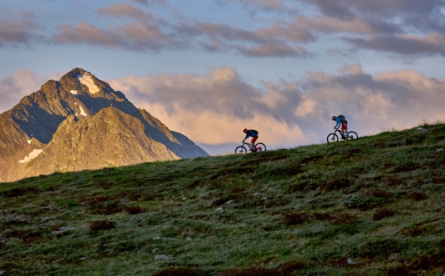 Mountainbiker in den Bergen